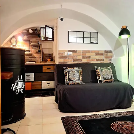 Tiny Studio, Rustic Style, Historic Center * サンレモ