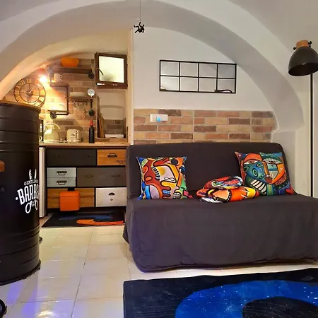 Apartment Tiny Studio, Rustic Style, Historic Center *