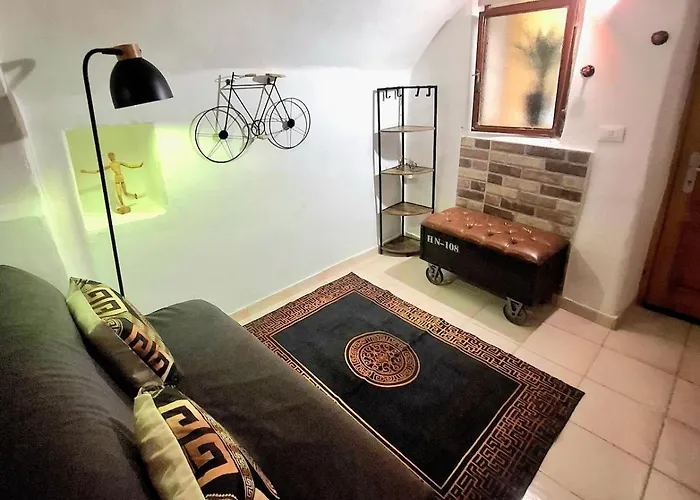 アパート Tiny Studio, Rustic Style, Historic Center サンレモ