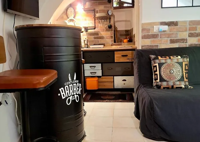 Tiny Studio, Rustic Style, Historic Center サンレモ