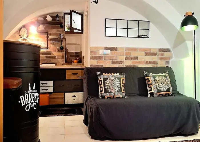 Tiny Studio, Rustic Style, Historic Center Appartement