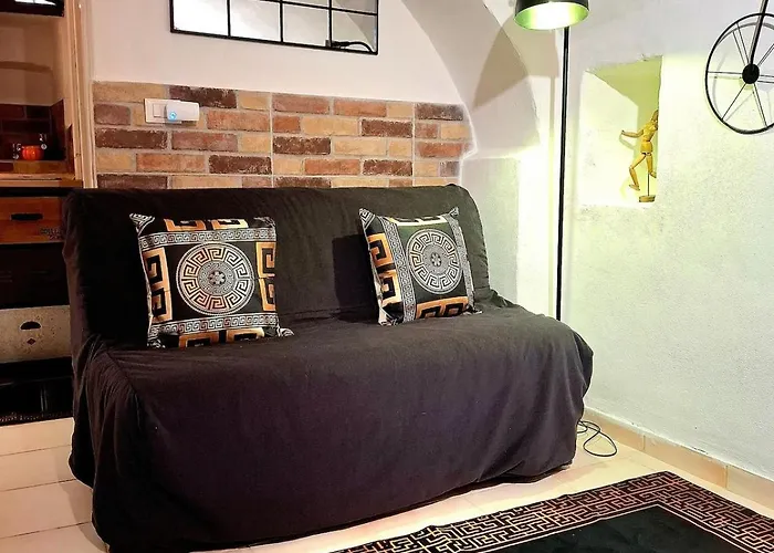 Tiny Studio, Rustic Style, Historic Center サンレモ