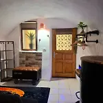 Tiny Studio, Rustic Style, Historic Center Apartment *