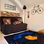 Tiny Studio, Rustic Style, Historic Center Apartment