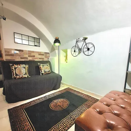 Tiny Studio, Rustic Style, Historic Center Daire