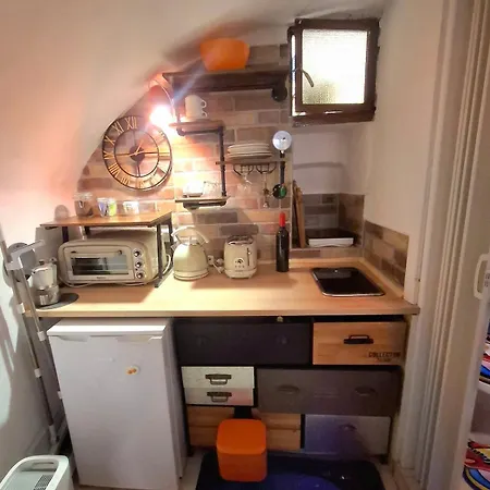 Διαμέρισμα Tiny Studio, Rustic Style, Historic Center *