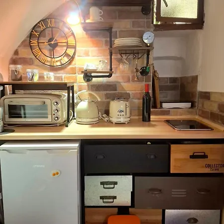 Tiny Studio, Rustic Style, Historic Center Lejlighed