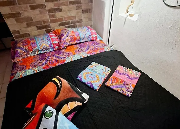 Tiny Studio, Rustic Style, Historic Center Daire *