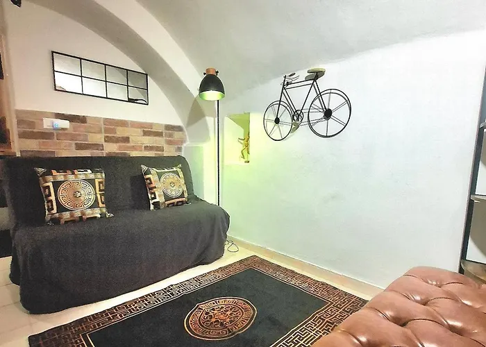 Tiny Studio, Rustic Style, Historic Center Apartment