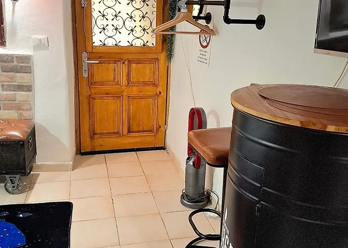 Tiny Studio, Rustic Style, Historic Center * Sanremo